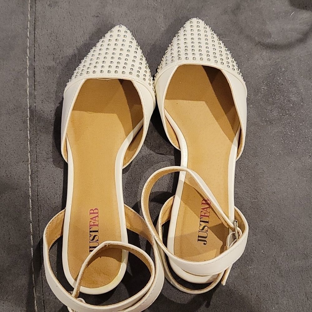 NWOB Justfab White Ankle Wrap Flats